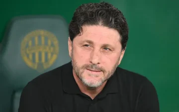 Fatih Tekke istifa